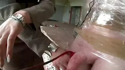 Ηλικιωμένος άνθρωπος έκανε cunnilingus νεαρή νεεσ ελληνικεσ τσοντεσ τσούλα