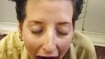 Η λεπτή Gloria έδειξε ένα συναρπαστικό ελληνικεσ επαγγελματικεσ τσοντεσ σόλο