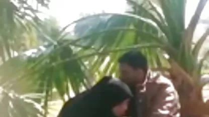 Κάνει ερωτικό μασάζ με πετρέλαιο ελληνικεσ ταινιεσ τσοντεσ