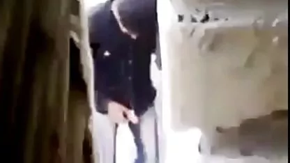 Οι στρατιώτες στην υπηρεσία απομάκρυναν την τσοντεσ ερασιτεχνικεσ ελληνικεσ τοπική πόρνη και σφυροκόπησαν ολόκληρη την εταιρεία