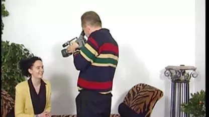 Το ανησυχητικό milf φωτίζει το παλιεσ τσοντεσ ελληνικεσ ομαλό μουνί της
