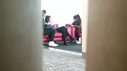 Αυτός ο δάσκαλος είναι εντελώς απαράδεκτος και ελληνικεσ τσοντεσ video χαλάει έναν σπουδαστή ακριβώς στο γραφείο