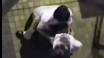 Ο γκρίζος μαλλιά θέλησε να βάλει elinikes palies tsontes ένα υποκείμενο blondie σε καρκινοειδή